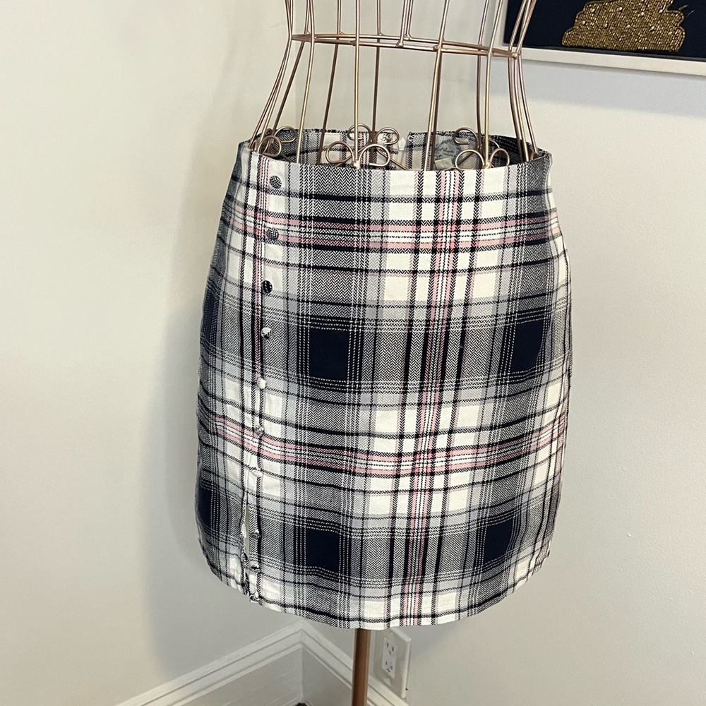 Francesca's Collections Black and Pink Mini Skirt